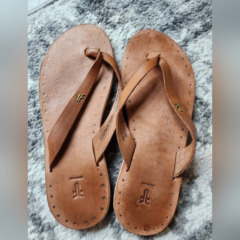 Frye Ally Genuine Leather Flip Flops Size 7